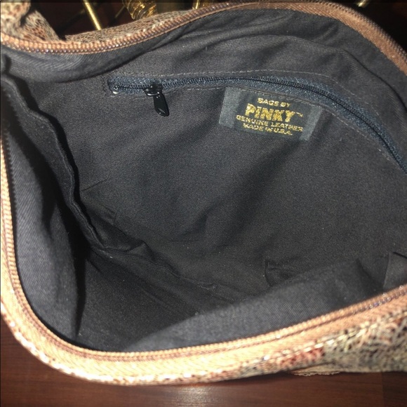 VINTAGE Pinky Leather Floral Hobo Ring Bag. - Picture 4 of 13